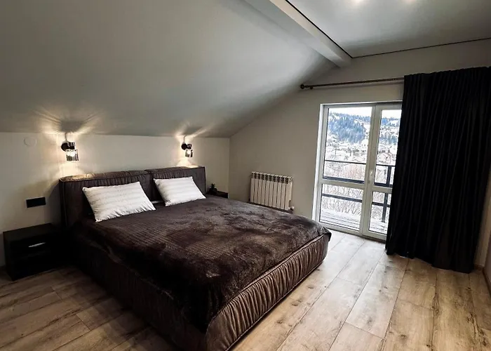 Grey House Slavske