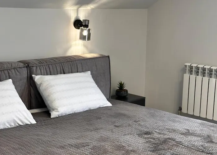 Villa Grey House *
